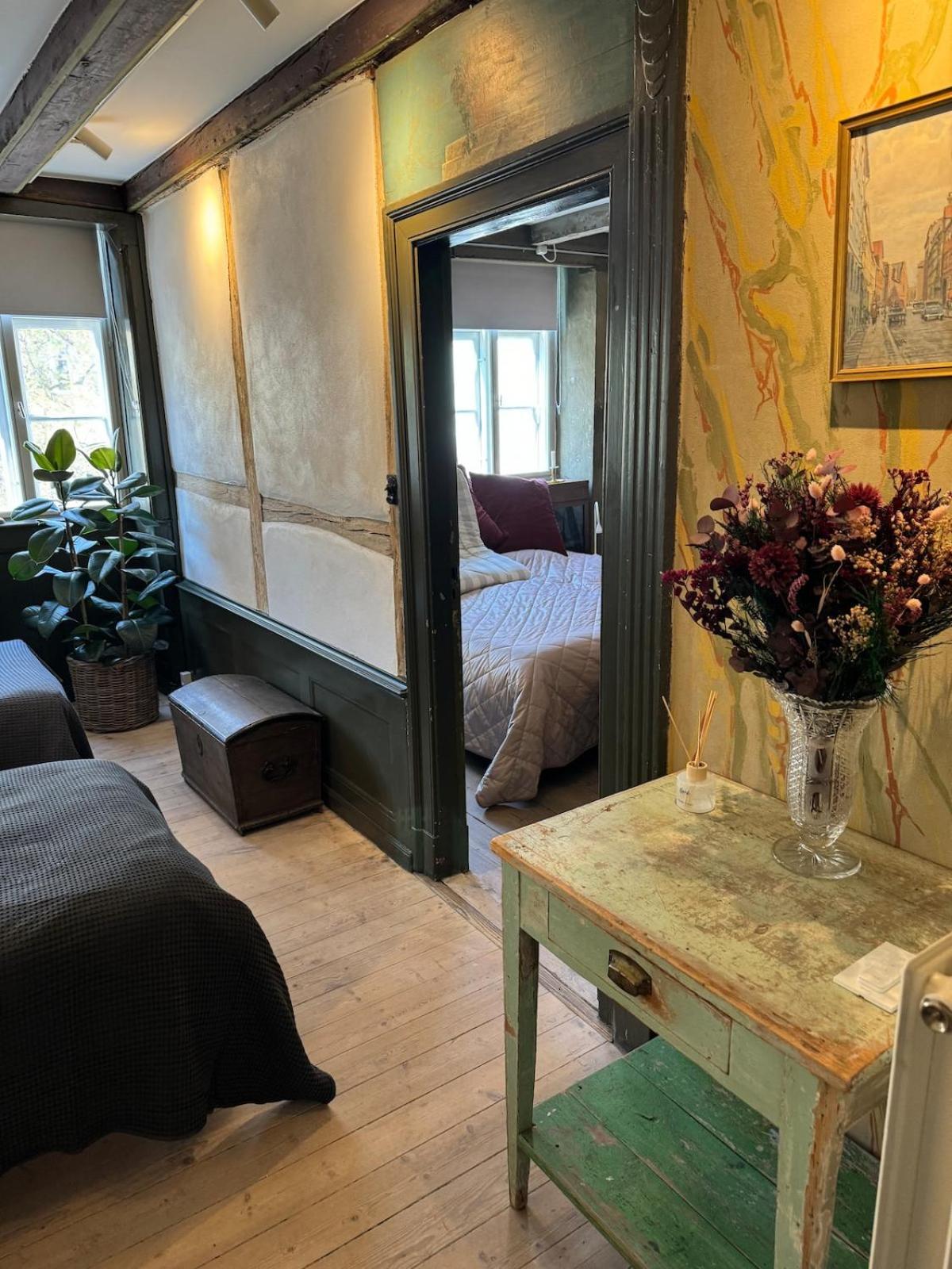 Historical 1 , 4 Persons Apartment